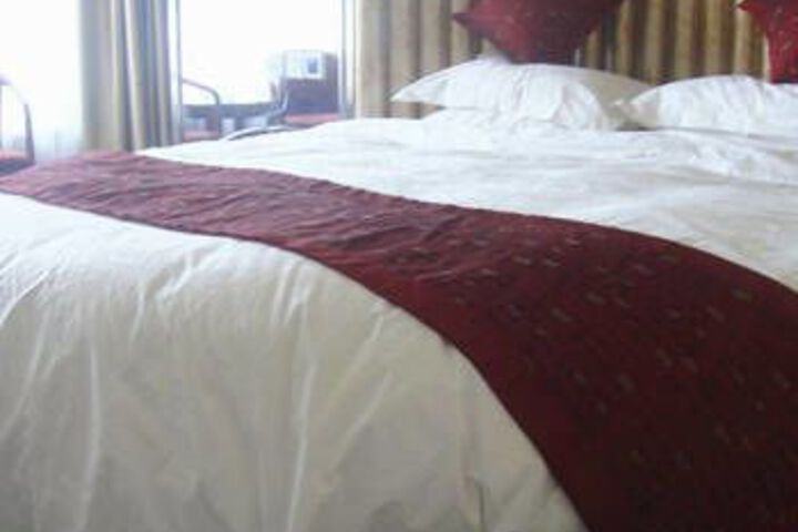 Room 4 of 17