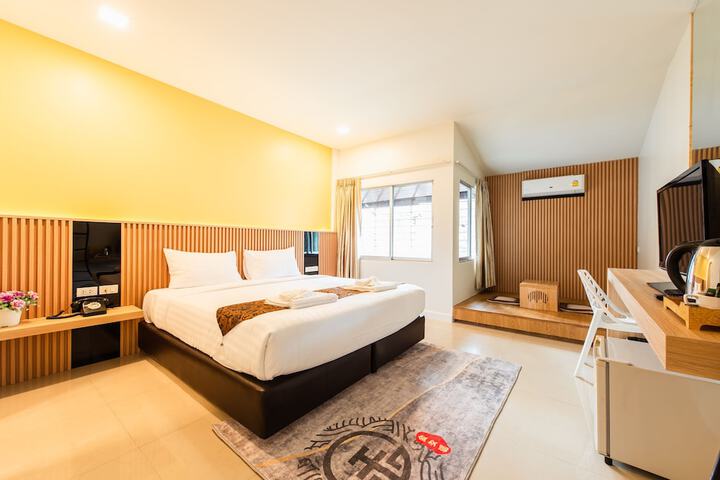 Room 9 of 44