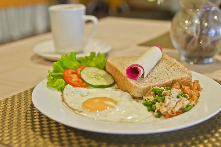 Breakfast meal