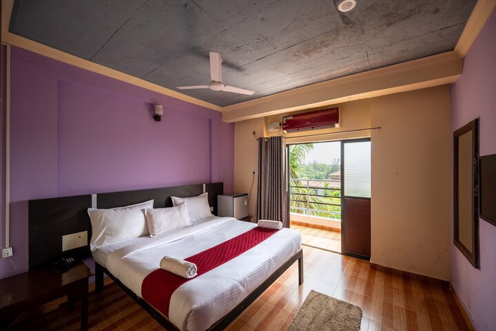 Room 2 of 6