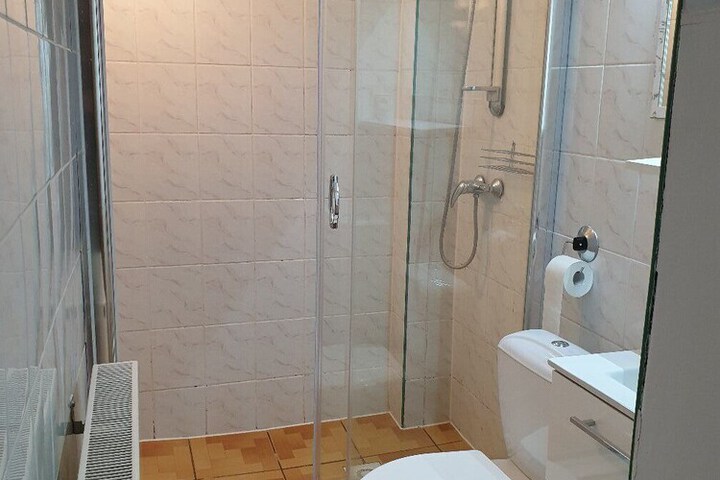 Room 14 of 31