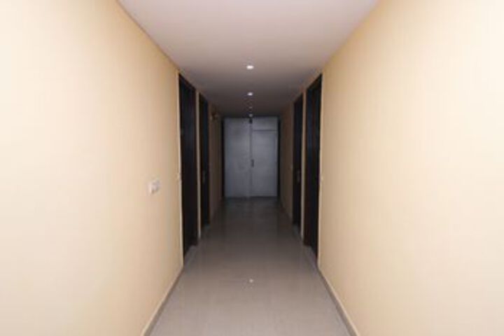 Ballroom/Hall 14 of 21