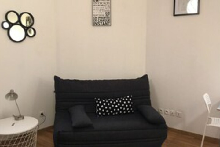Room 52 of 60