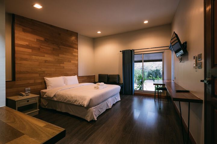 Room 5 of 69