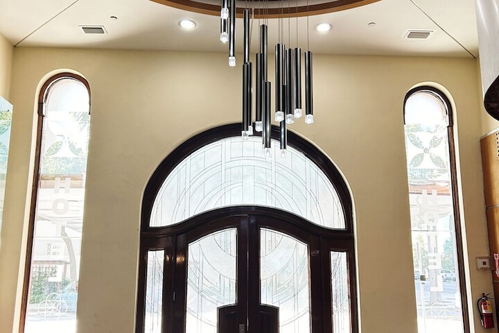 Lobby lounge