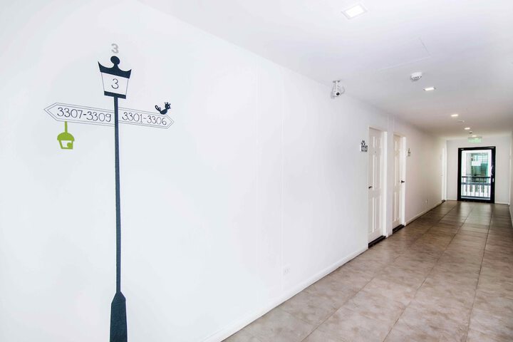 Ballroom/Hall 27 of 31