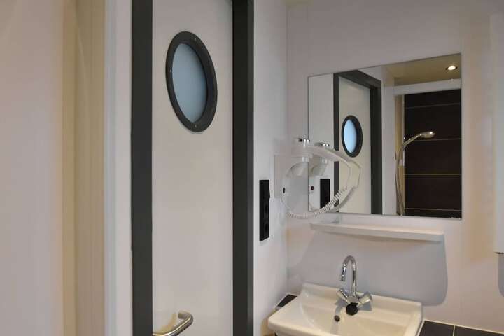 Room 14 of 29