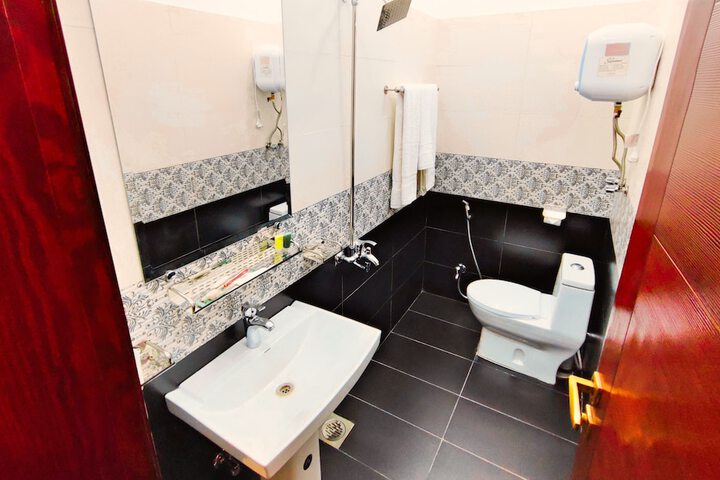 Room 15 of 22