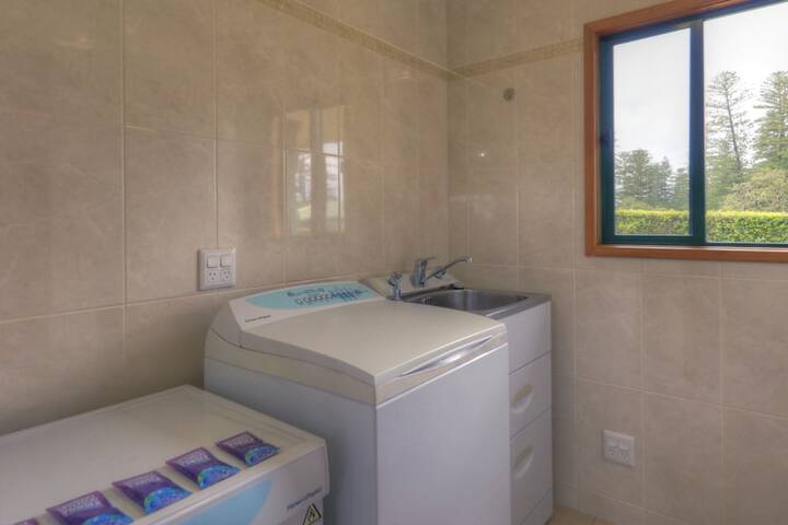 Room 14 of 28