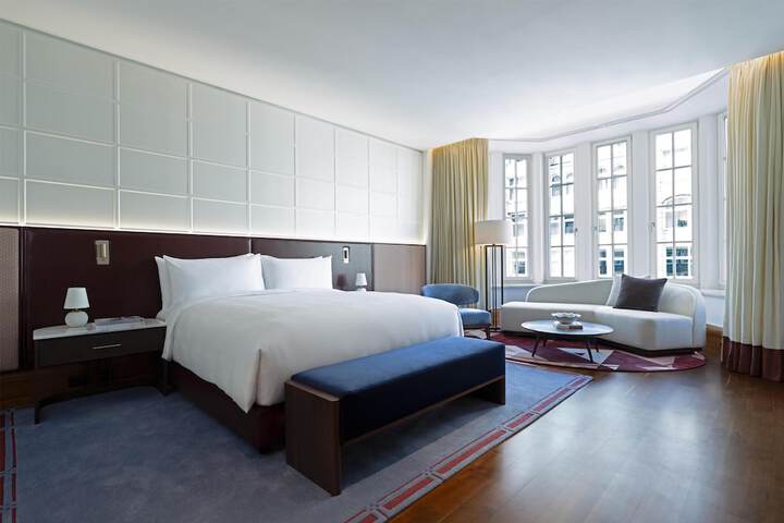 Room 25 of 168