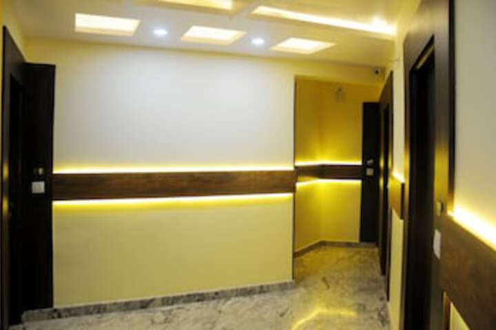 HOTEL EASTERN PALACE