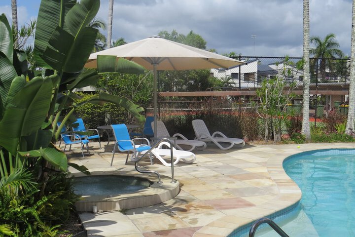 Hotel Pool