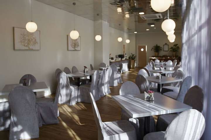 Banquet hall