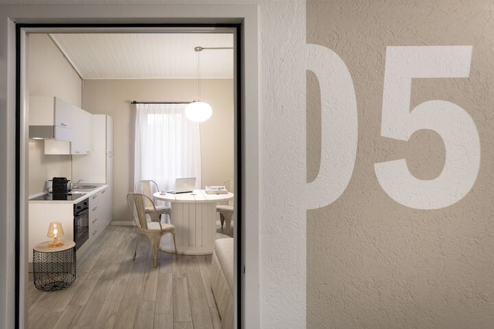 Room 30 of 50