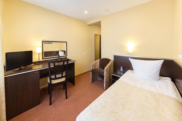 Room 19 of 50