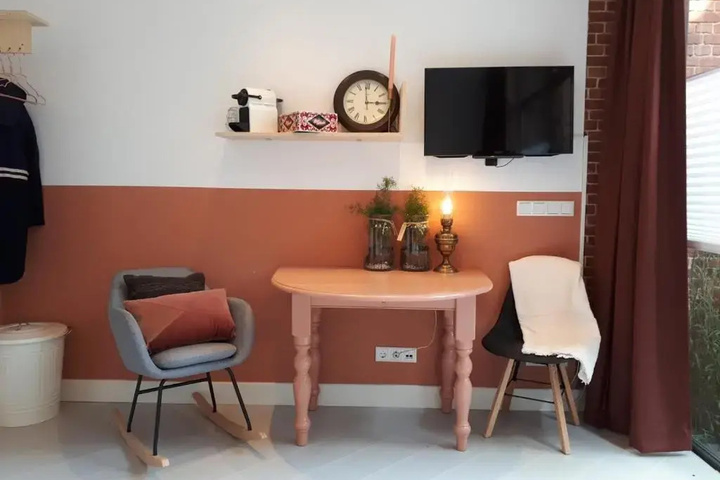 Room 3 of 10