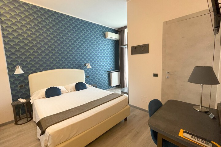 Room 36 of 82