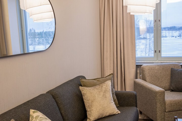 Room 10 of 60