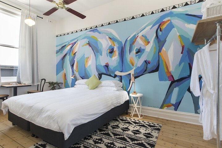 Room 4 of 43