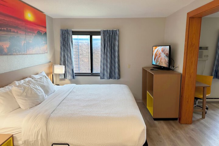 Room 15 of 29
