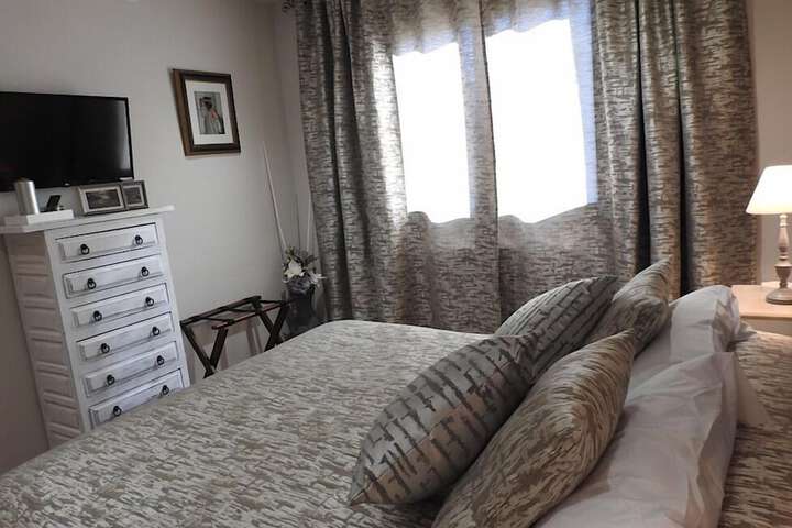 Room 52 of 183
