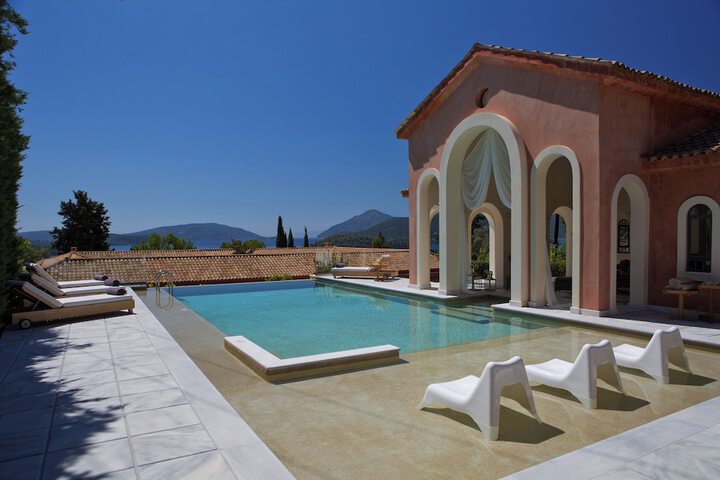 Hotel Pool