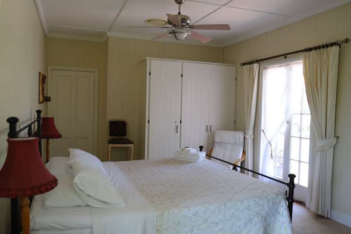 Room 10 of 61