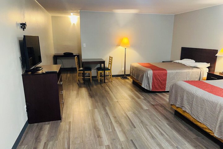 Room 6 of 7