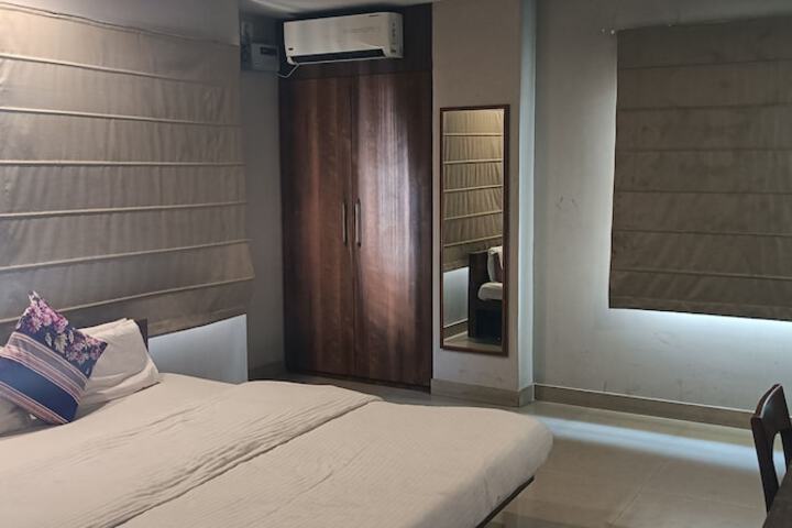 Room 30 of 57