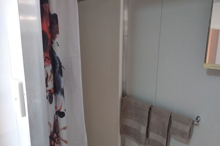 Room 8 of 13
