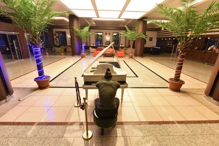 Hotel Lobby