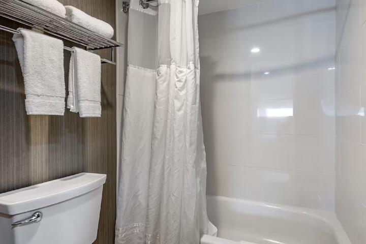 Standard Double Bed (3 of 4)