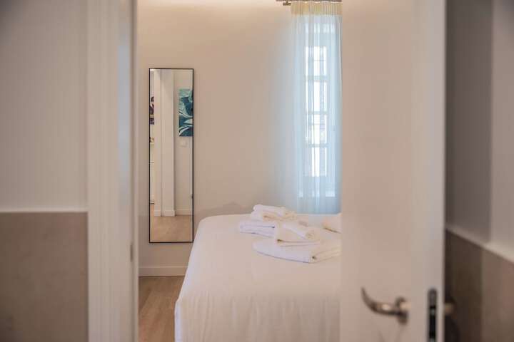 Room 82 of 182