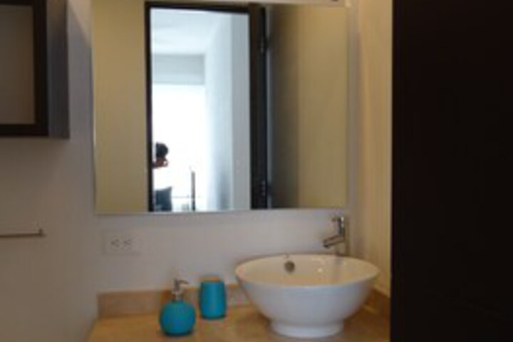 Room 4 of 26