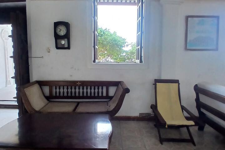 Room 21 of 39