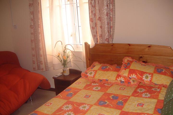 Room 2 of 2