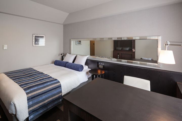 Room 10 of 39