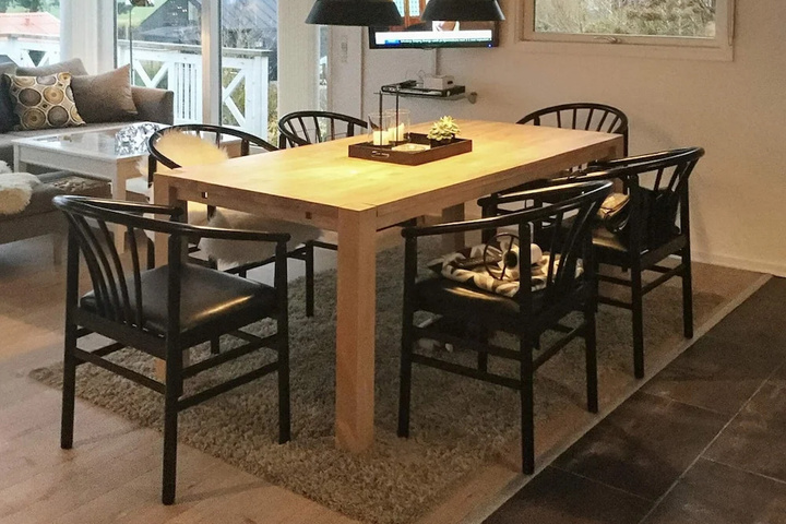 Dining 11 of 12