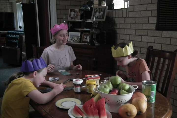 Dining 17 of 29