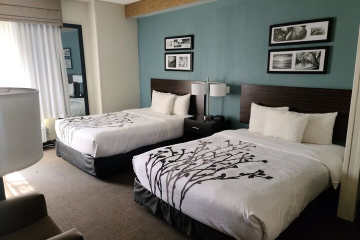 Room 8 of 15
