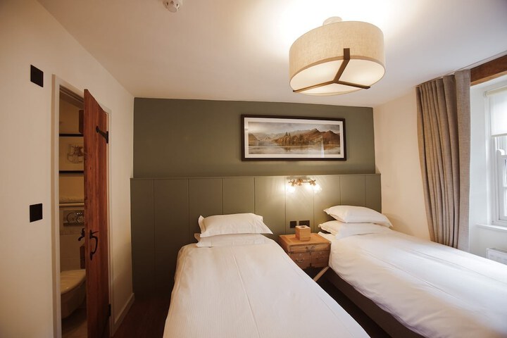 Room 18 of 60