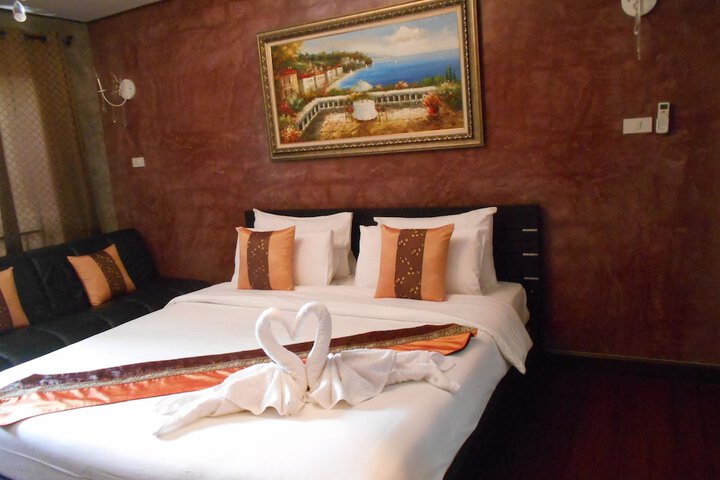 Room 8 of 49