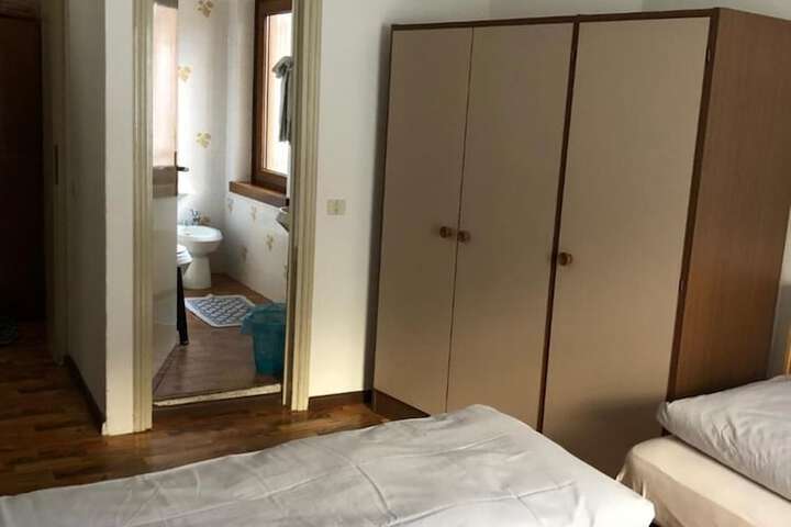Room 20 of 69