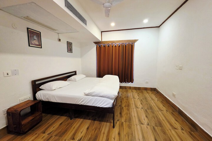 Room 73 of 181