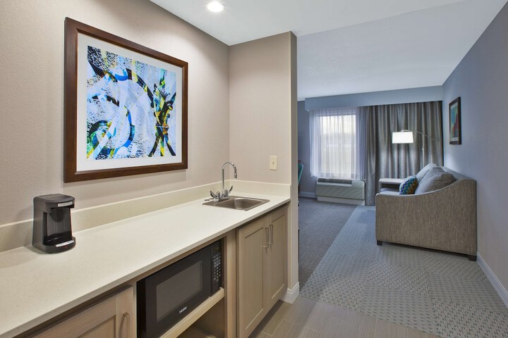 1 King Hearing Accessible with Sofa Bed (5 of 9)