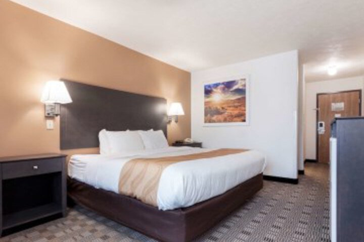 Room 6 of 38