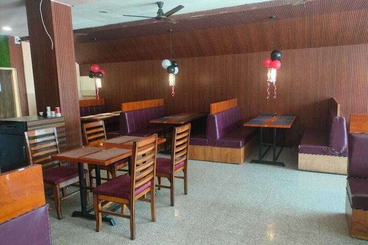 Dining 2 of 6