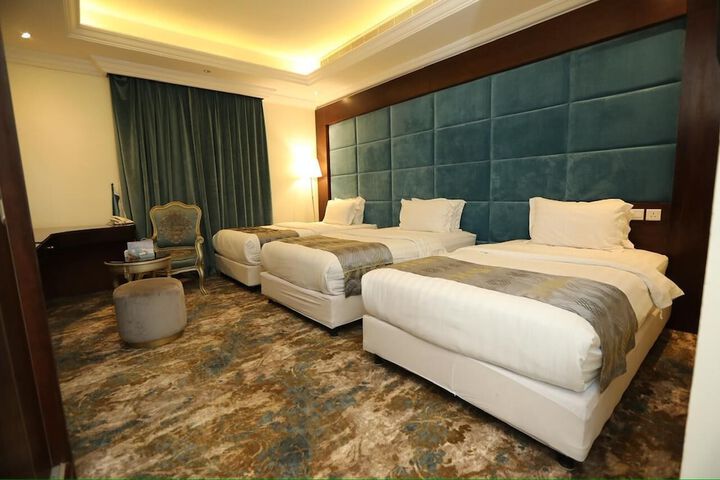Room 60 of 82