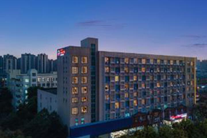 Jinling Business Hotel (Changsha Gaoqiao)