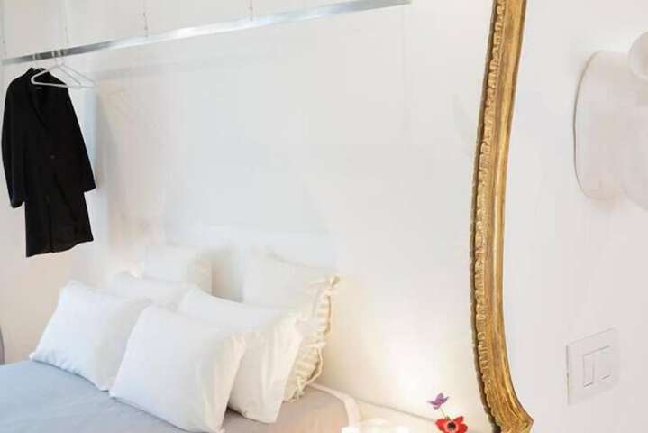 Room 9 of 22